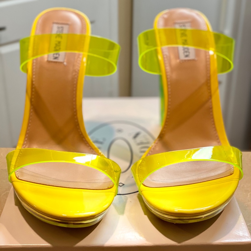 Steve Madden Mule Glassy Lime Heels